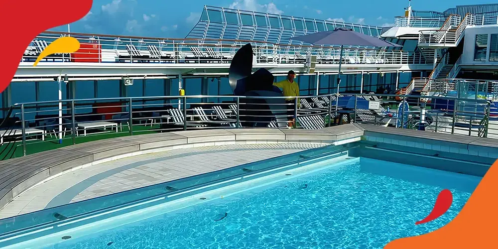 Kapal Pesiar Star Voyager